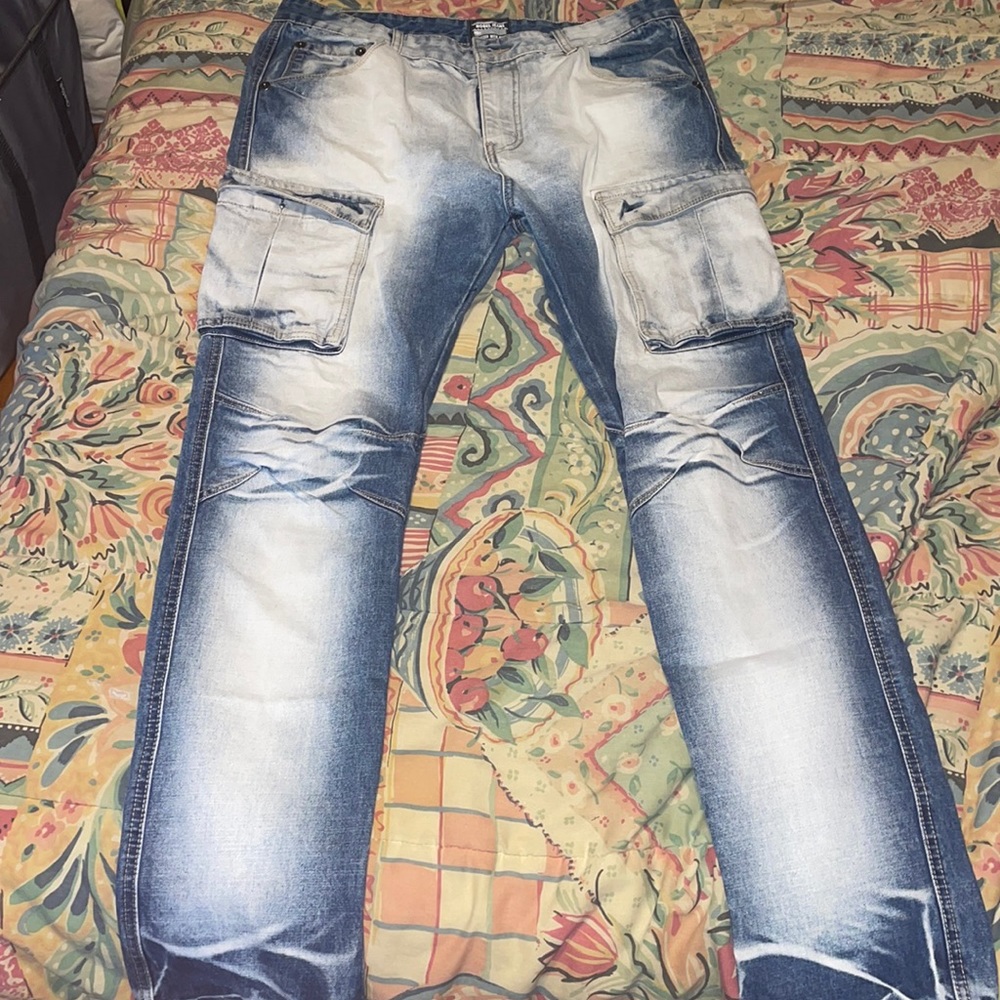 Noble Skinny Straight Jeans